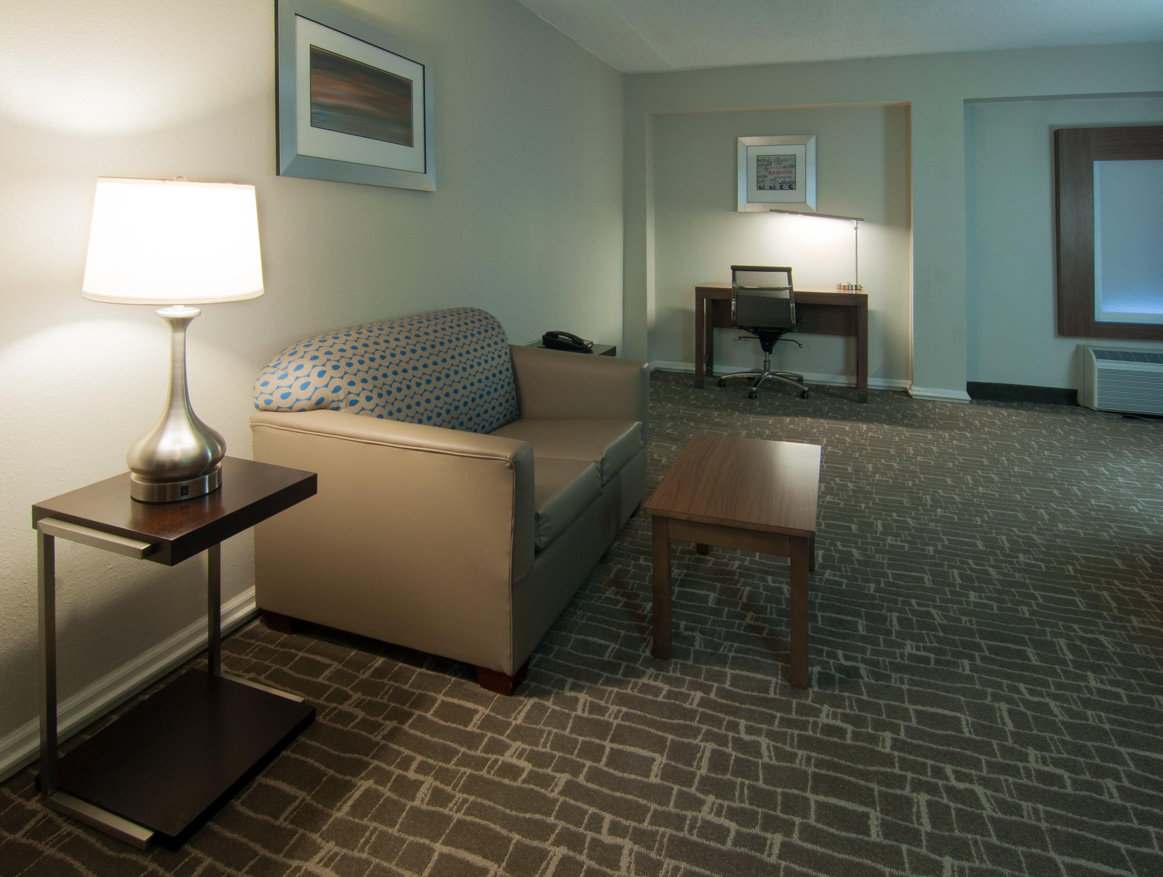 Holiday Inn Express & Suites Nashville-I-40 & I-24 Ngoại thất bức ảnh