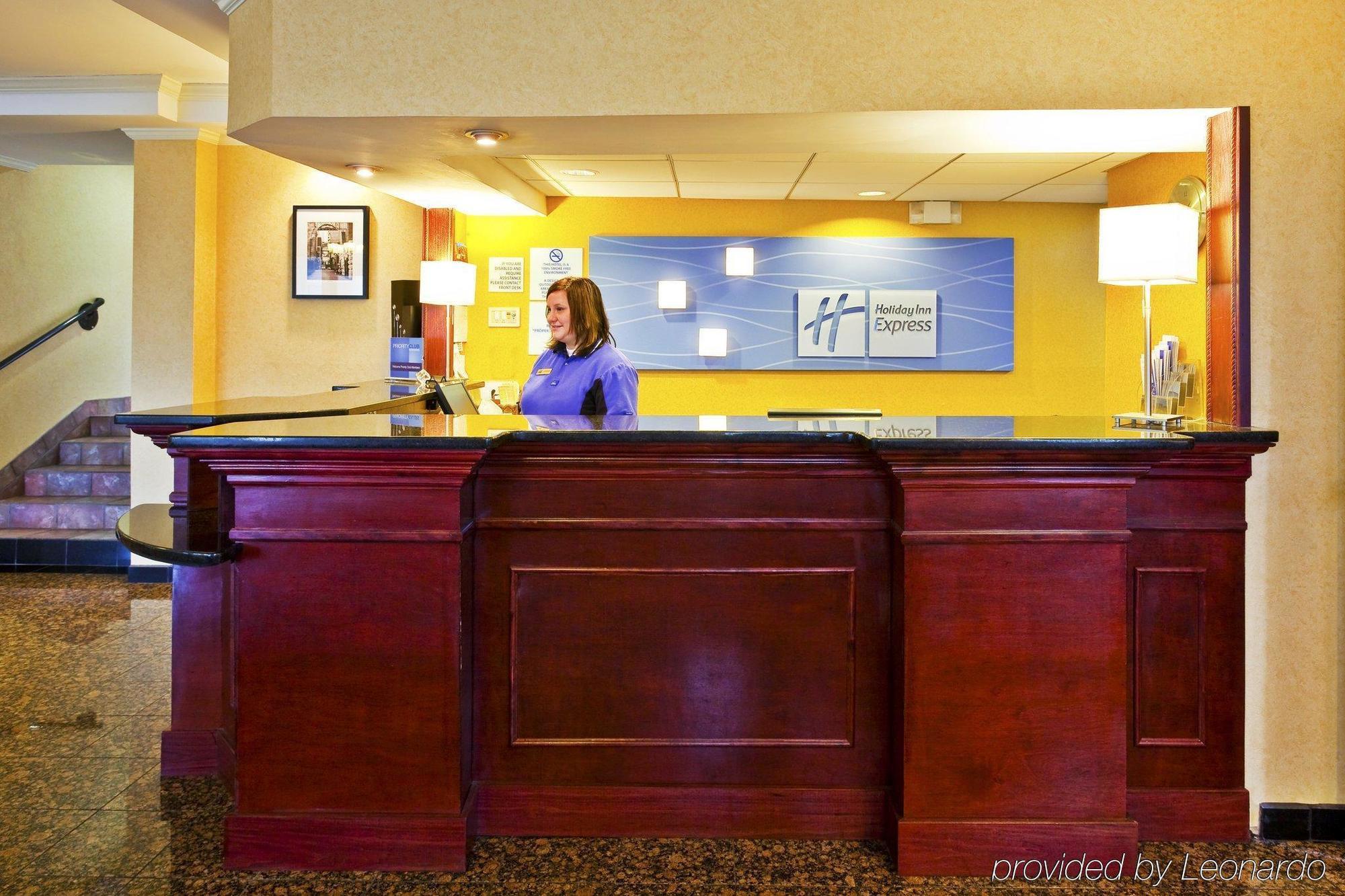 Holiday Inn Express & Suites Nashville-I-40 & I-24 Ngoại thất bức ảnh