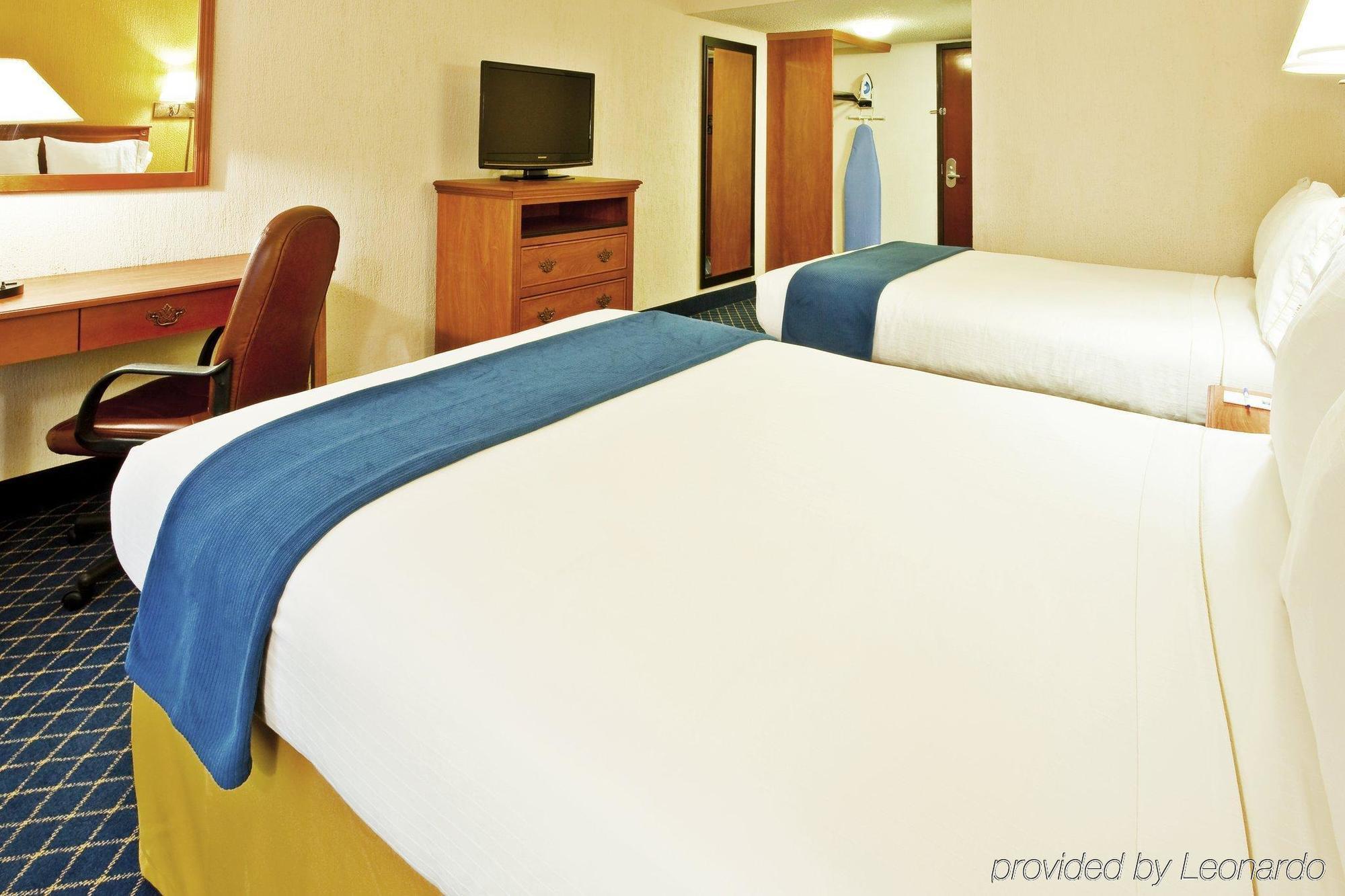 Holiday Inn Express & Suites Nashville-I-40 & I-24 Ngoại thất bức ảnh